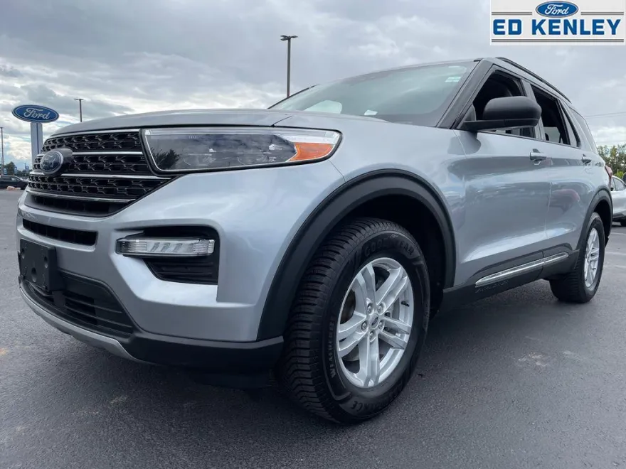 2021 Ford Explorer XLT photo 1