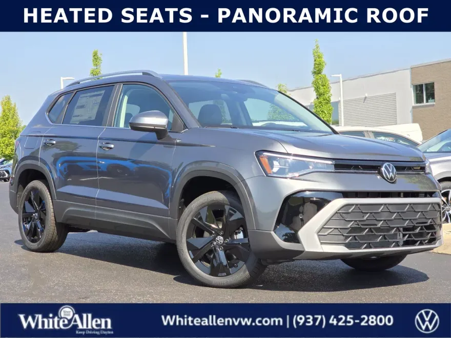 2025 Volkswagen Taos SE photo 1