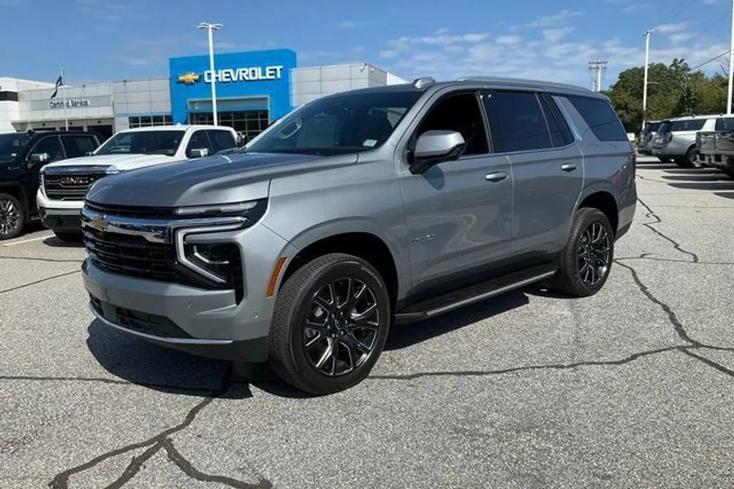 2025 Chevrolet Tahoe LS photo 1