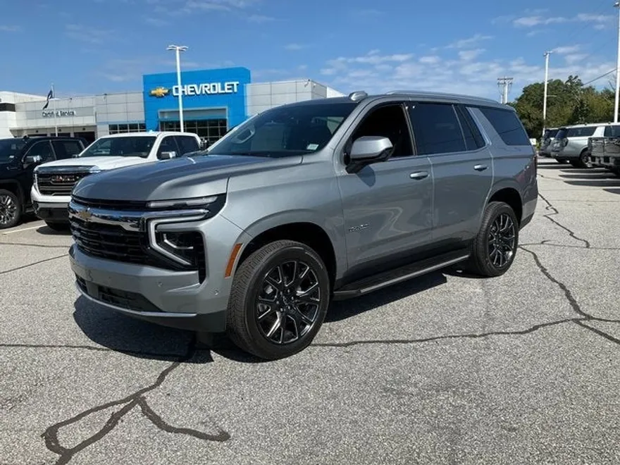 2025 Chevrolet Tahoe LS photo 1