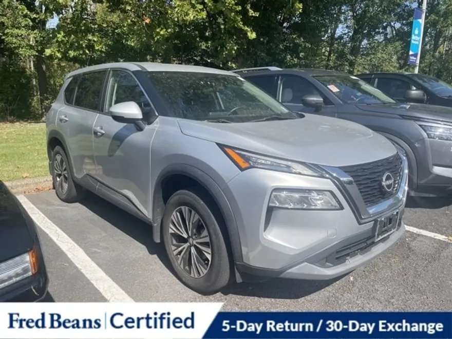 2022 Nissan Rogue SV photo 1