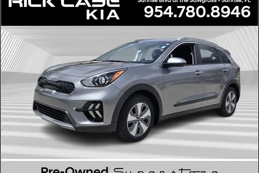 2022 Kia Niro LX photo 1