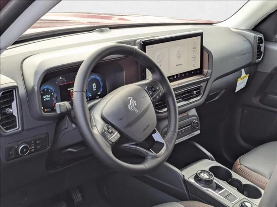 2025 Ford Bronco Sport Outer Banks photo 1