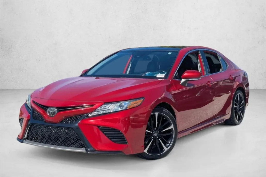 2019 Toyota Camry XSE photo 1