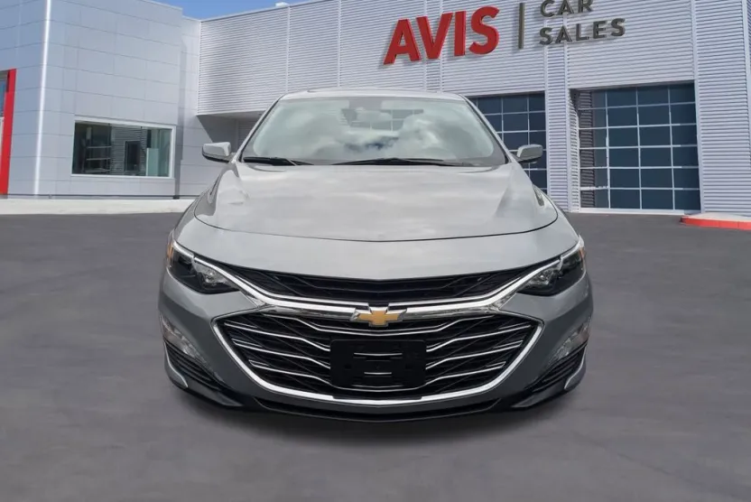 2024 Chevrolet Malibu 1LT photo 1