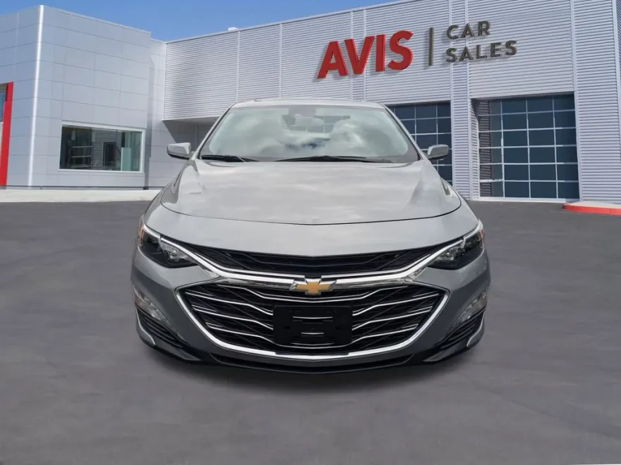 2024 Chevrolet Malibu 1LT photo 1