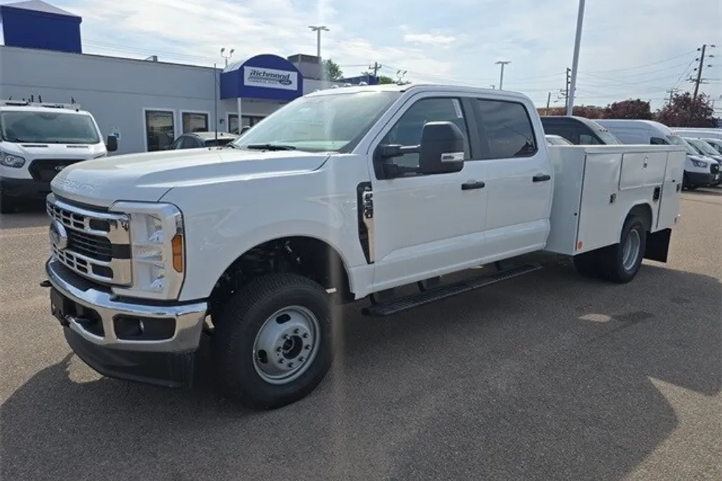 2025 Ford F-350 XL photo 1