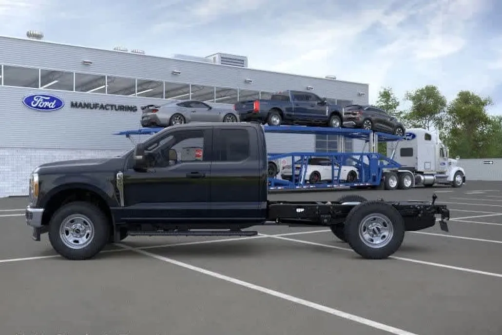 2026 Ford F-350 photo 1