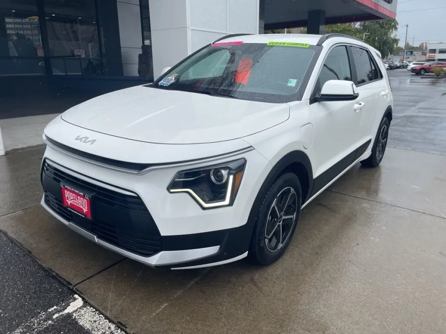 2024 Kia Niro Plug-In Hybrid EX photo 1