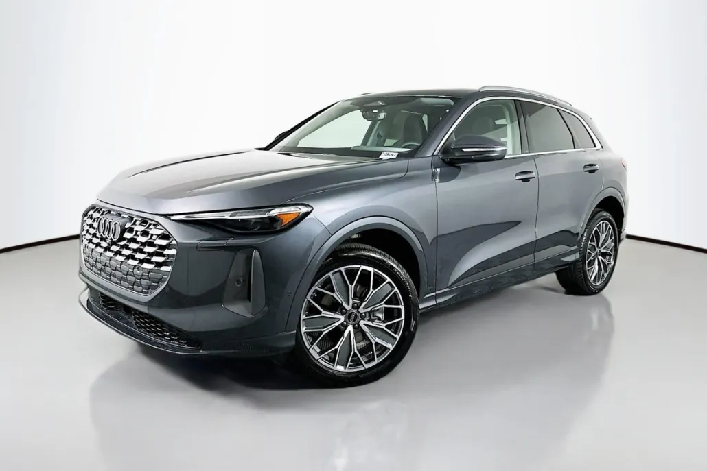 2025 Audi Q5 Premium Plus photo 1