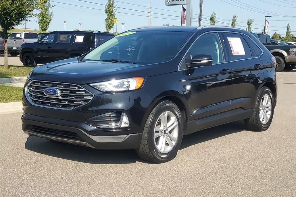 2020 Ford Edge SEL photo 1