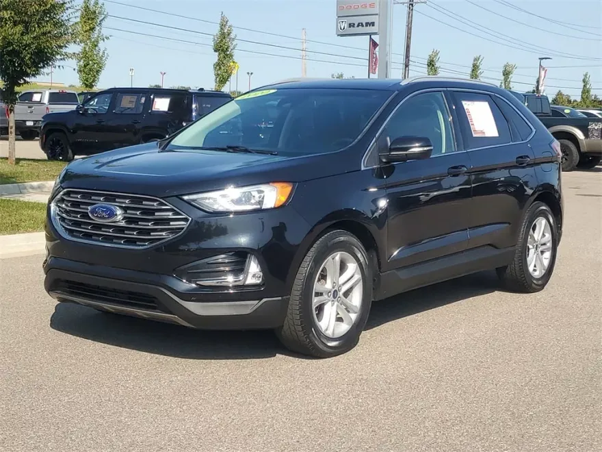 2020 Ford Edge SEL photo 1