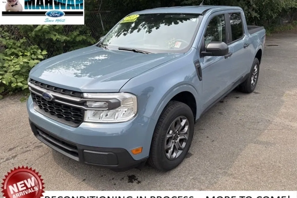 2022 Ford Maverick XLT photo 1