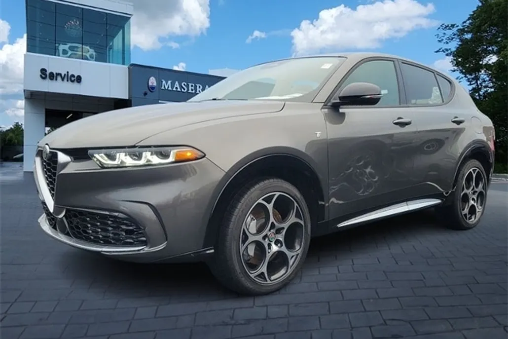 2024 Alfa Romeo Tonale Ti photo 1