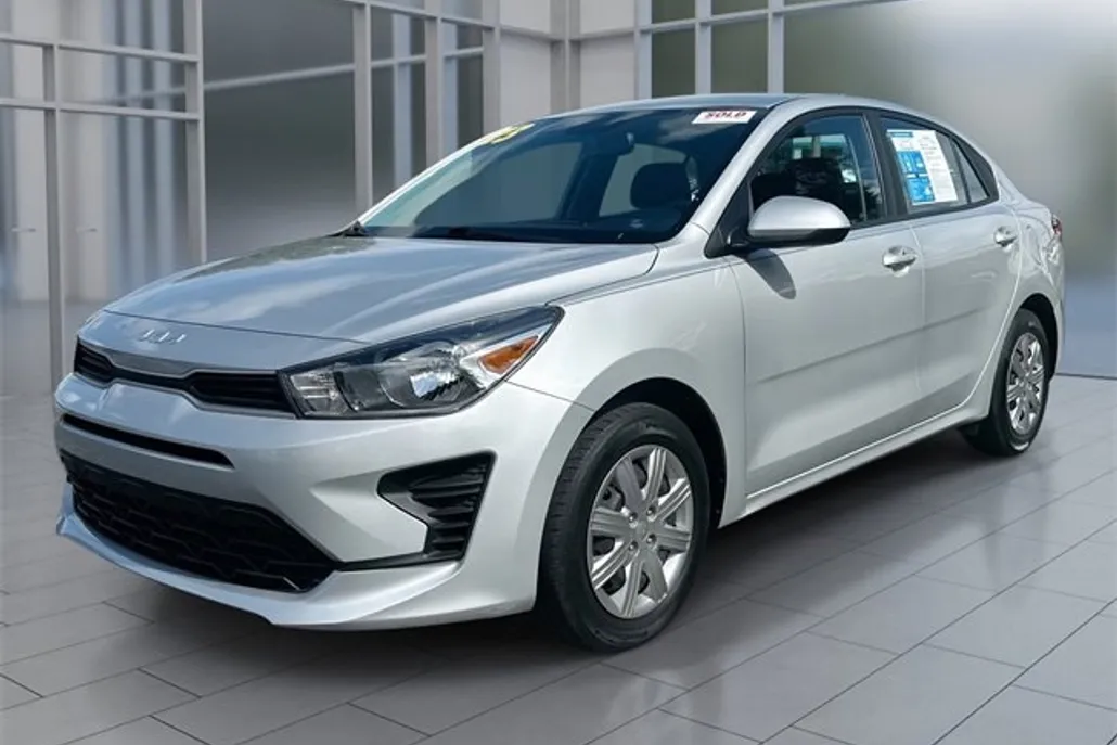 2023 Kia Rio LX photo 1