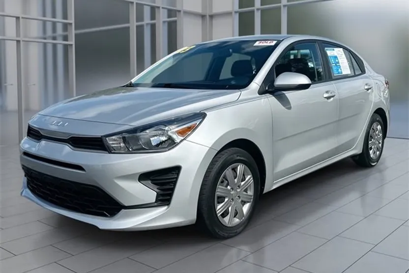 2023 Kia Rio LX photo 1