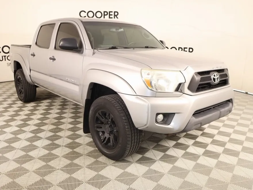 2015 Toyota Tacoma PreRunner V6 photo 1
