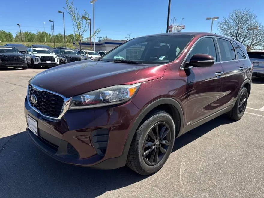 2019 Kia Sorento LX photo 1