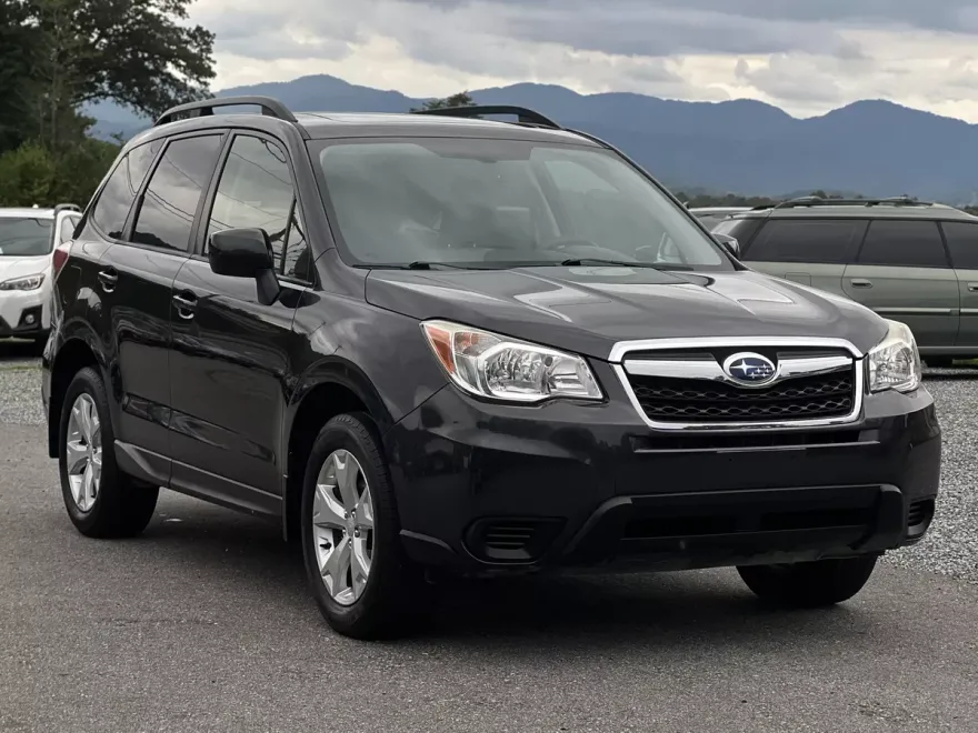 2016 Subaru Forester Premium photo 1