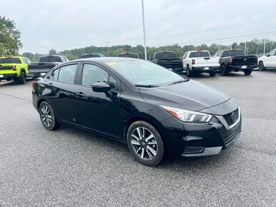 2021 Nissan Versa 1.6 SV photo 1