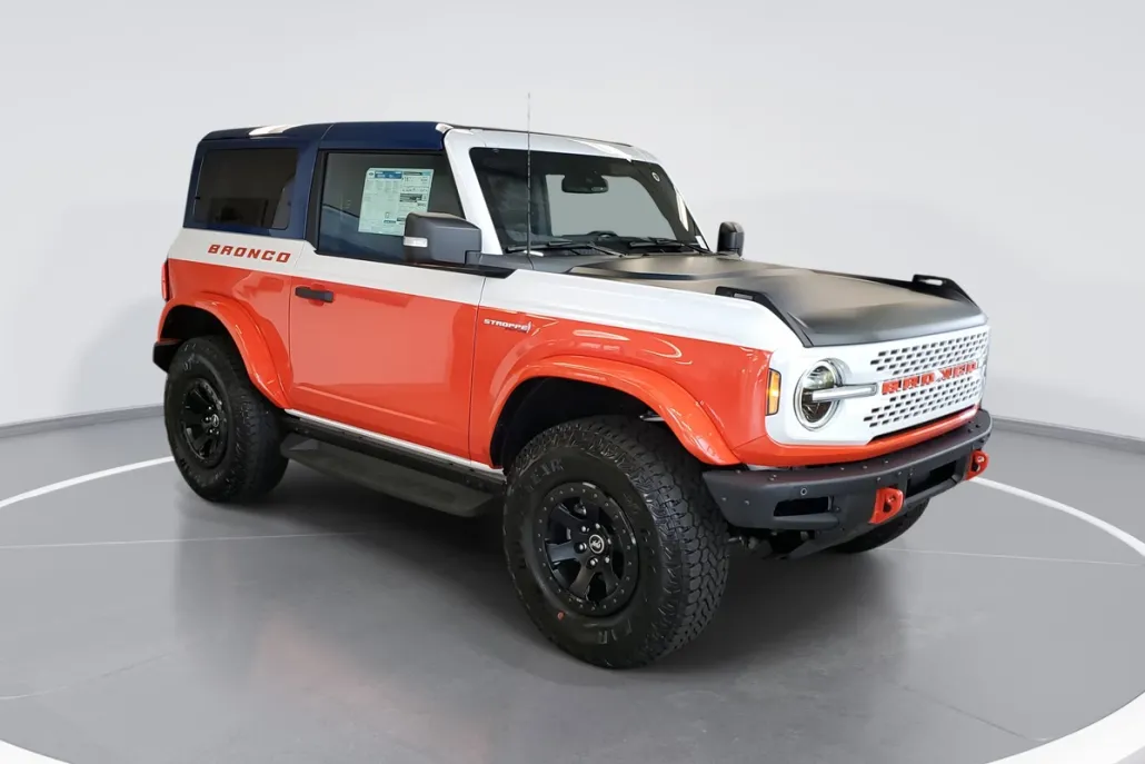 2025 Ford Bronco First Edition photo 1