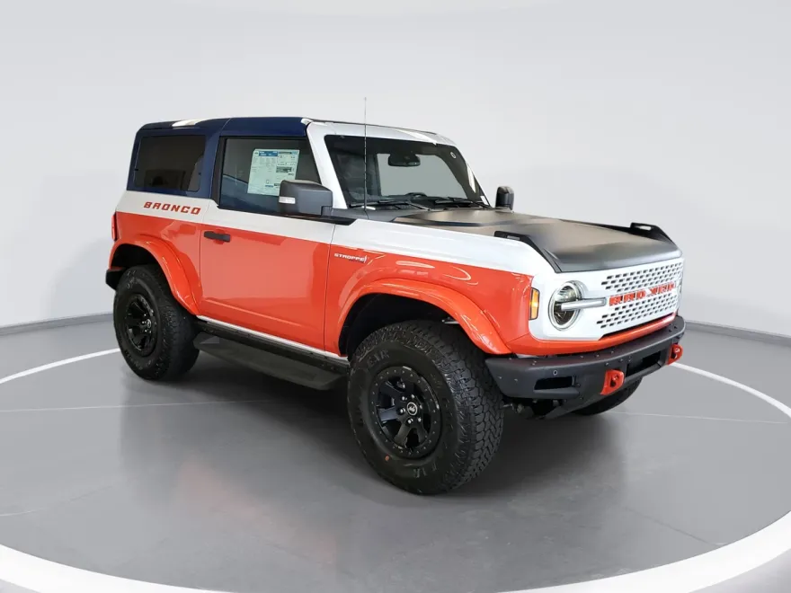 2025 Ford Bronco First Edition photo 1