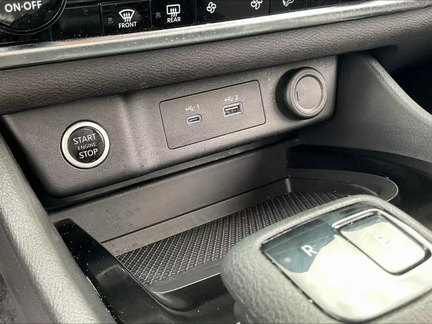 2023 Nissan Rogue SV photo 29