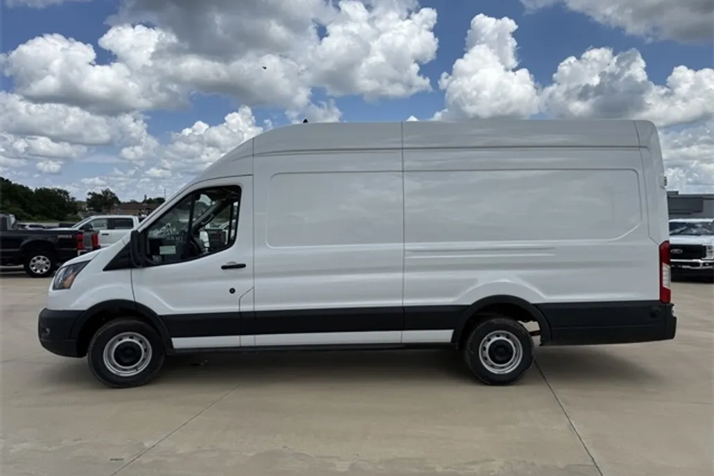 2025 Ford Transit photo 1