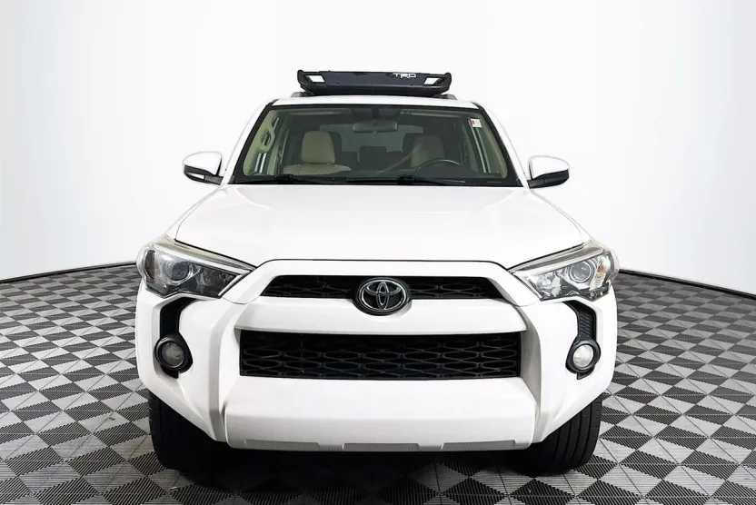 2015 Toyota 4Runner SR5 photo 1