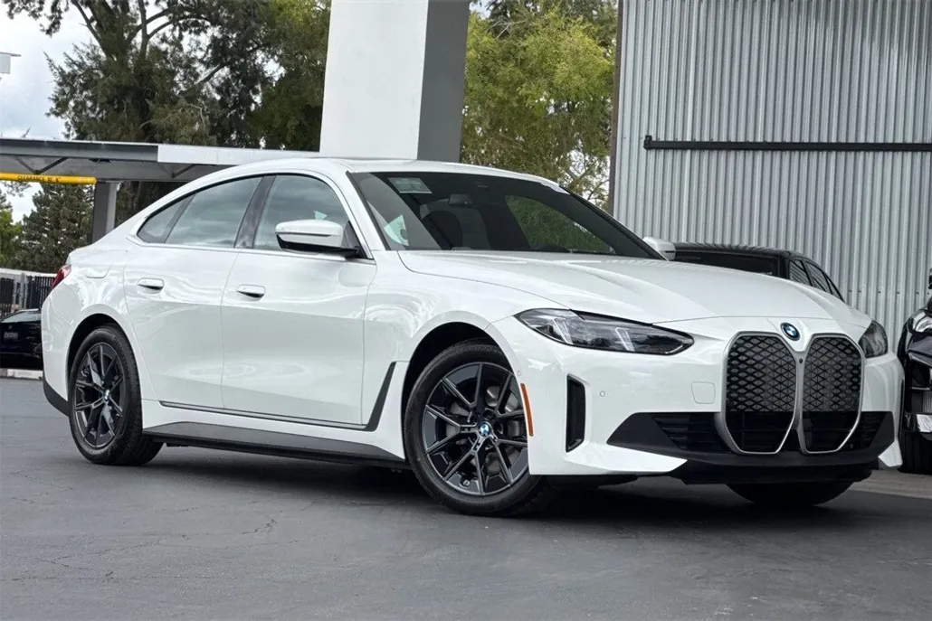 2025 Bmw i4 eDrive40 photo 1