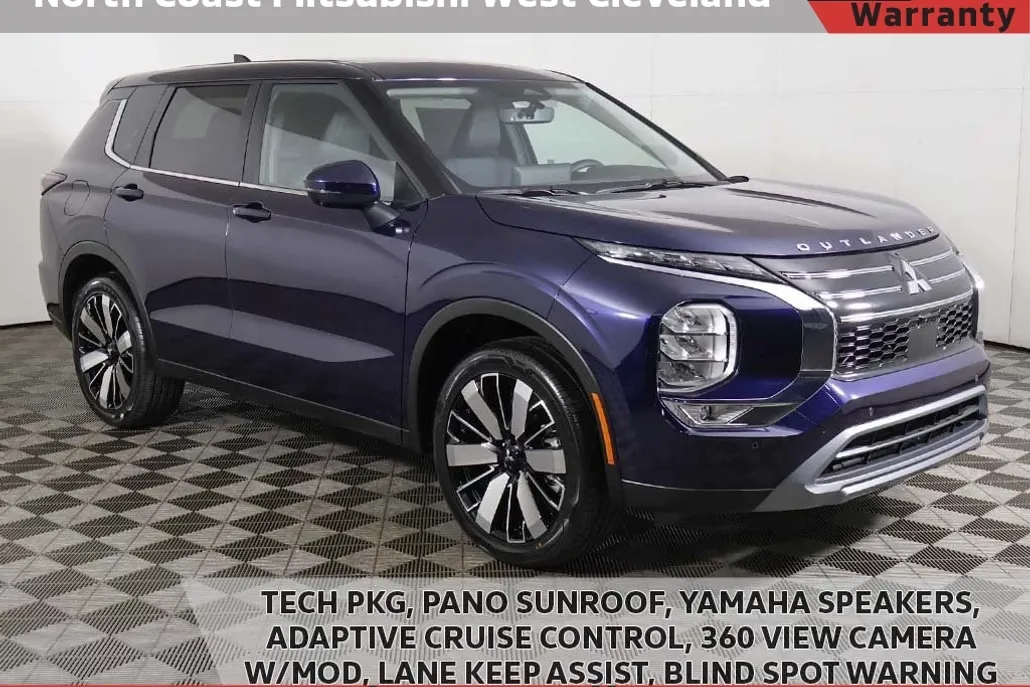 2025 Mitsubishi Outlander SE photo 1
