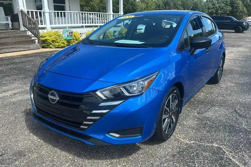 2024 Nissan Versa S photo 1