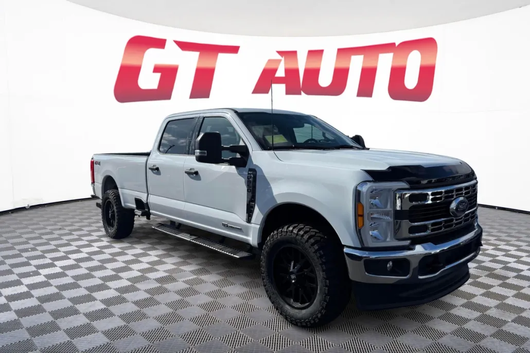 2023 Ford F-350 XLT photo 1