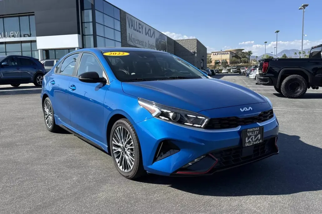 2022 Kia Forte GT-Line photo 1