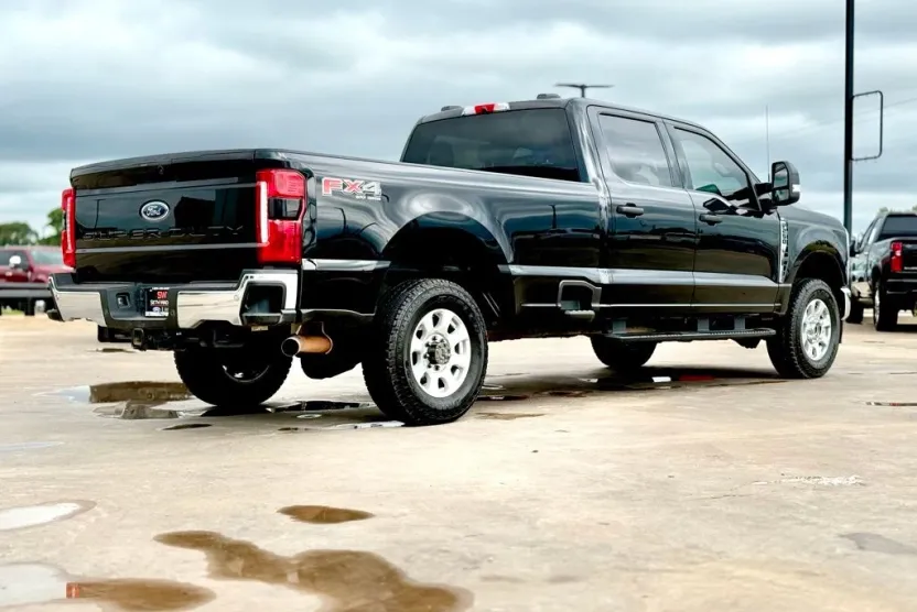 2024 Ford F-250 photo 1