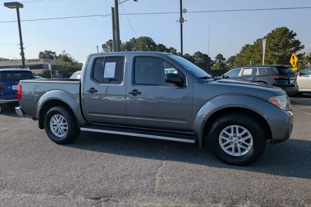 2018 Nissan Frontier SV photo 1