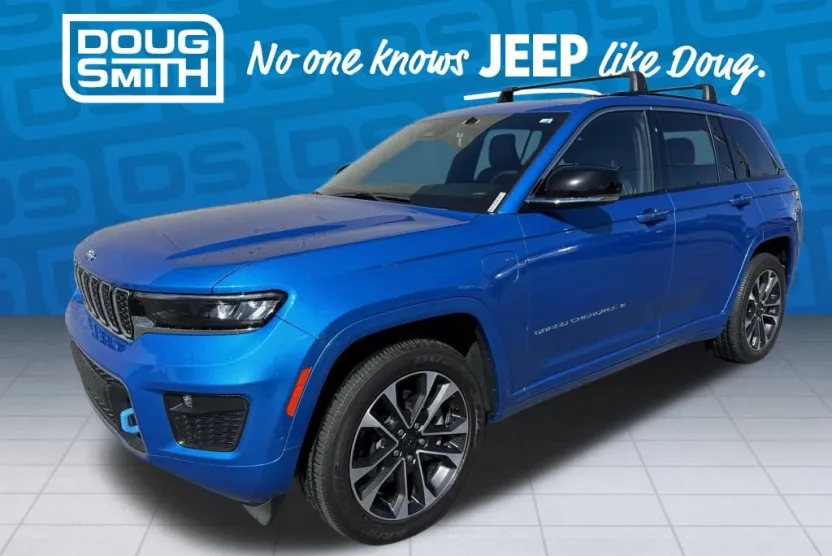 2022 Jeep Cherokee Overland 4xe photo 1