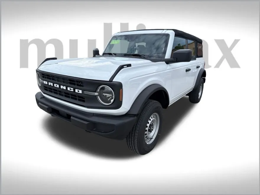 2025 Ford Bronco Base photo 1