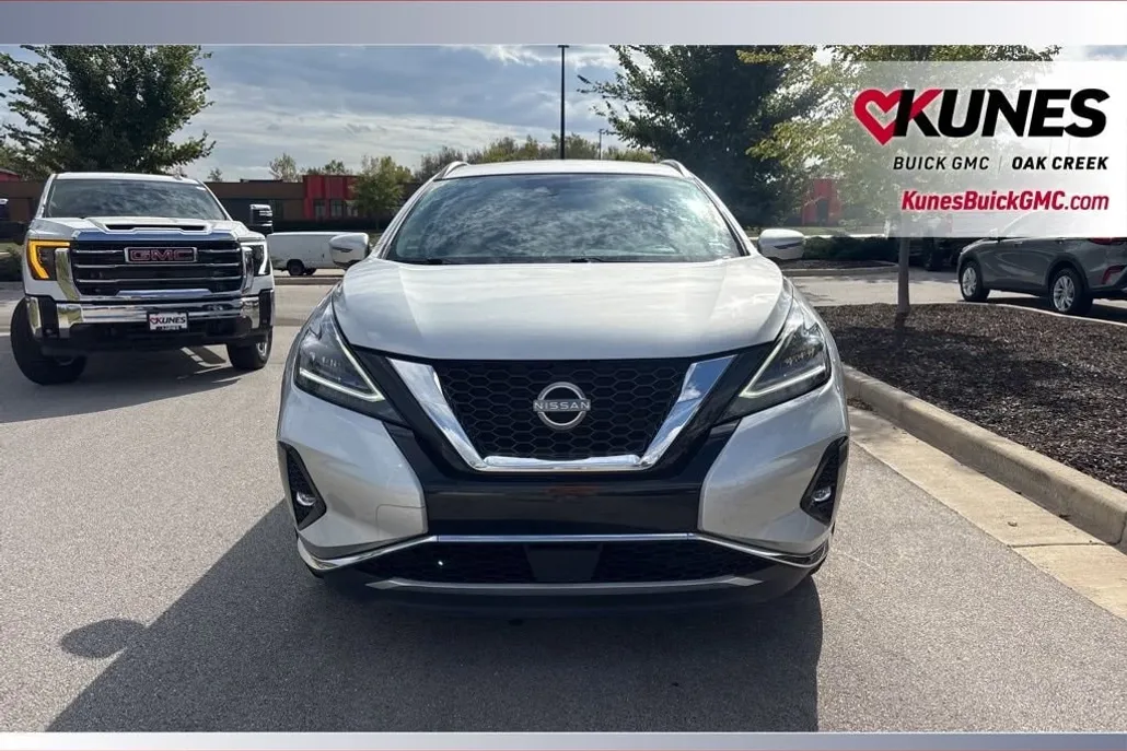 2023 Nissan Murano SV photo 1