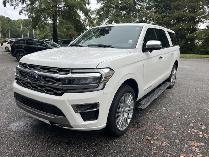 2024 Ford Expedition MAX Platinum photo 1