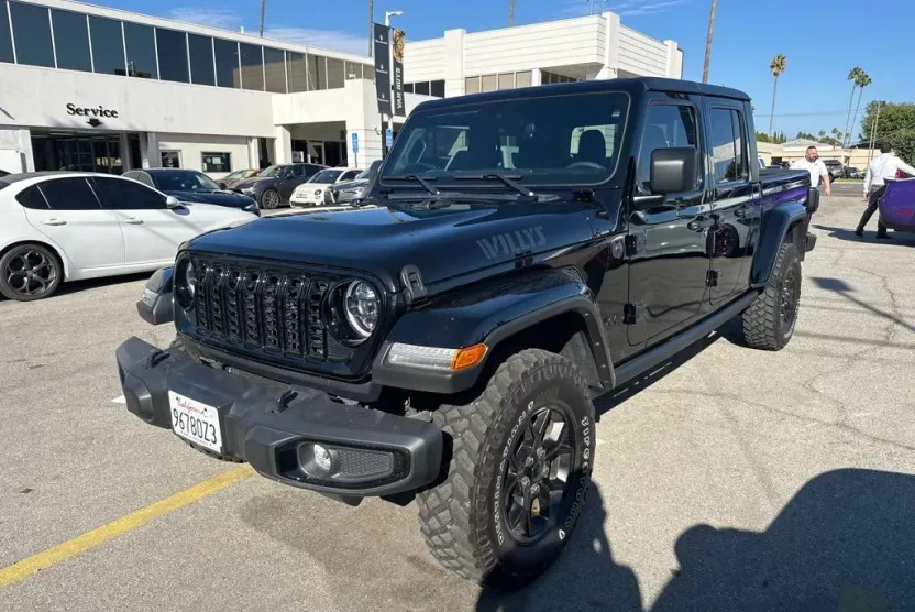 2024 Jeep Gladiator Sport photo 1