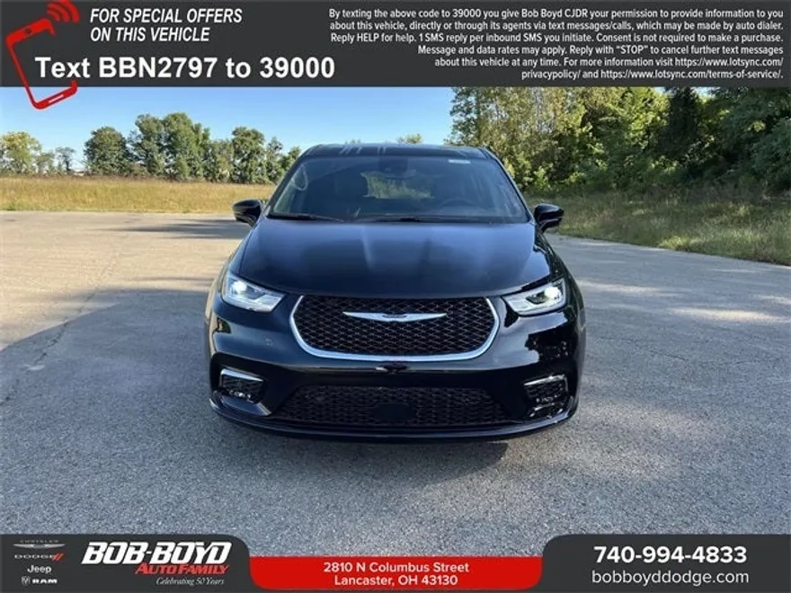 2026 Chrysler Pacifica photo 1