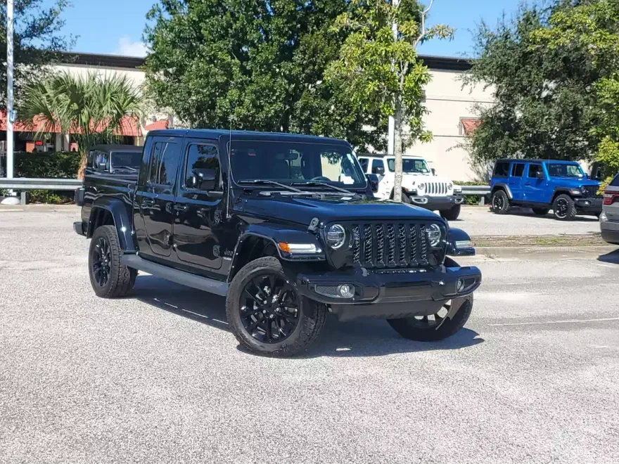 2022 Jeep Gladiator Overland photo 1
