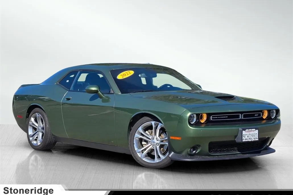 2022 Dodge Challenger GT photo 1