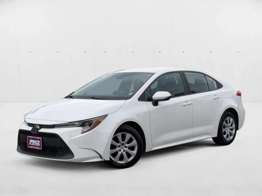 2022 Toyota Corolla LE photo 1