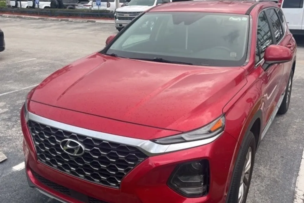 2020 Hyundai Santa Fe SE photo 1