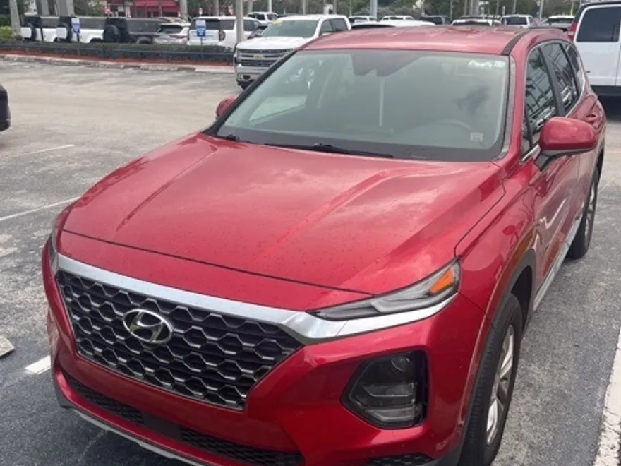 2020 Hyundai Santa Fe SE photo 1