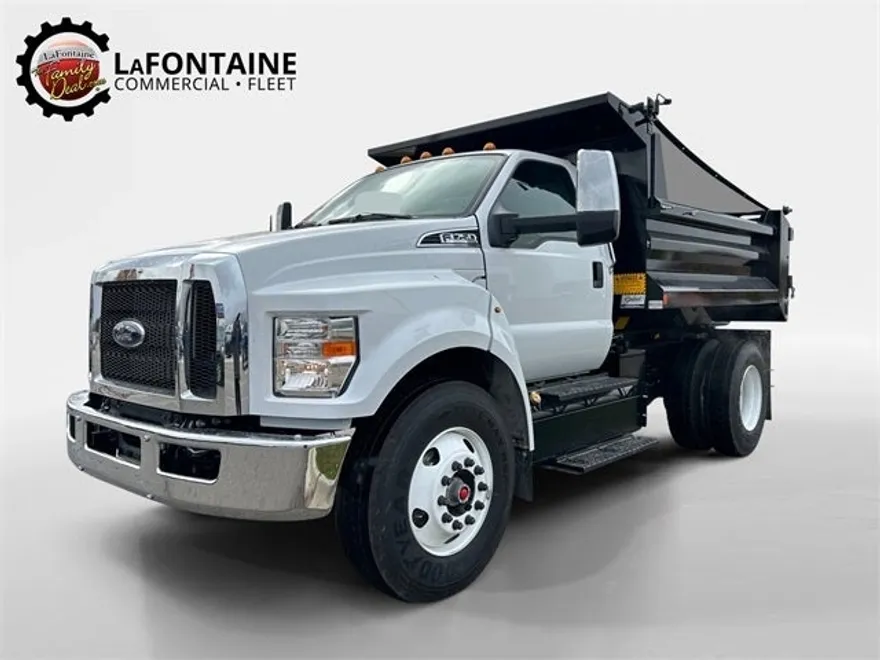 2025 Ford F-750 photo 1