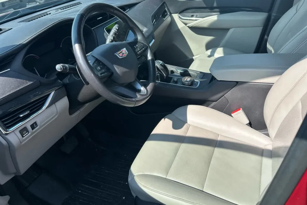 2019 Cadillac XT4 Premium Luxury photo 1