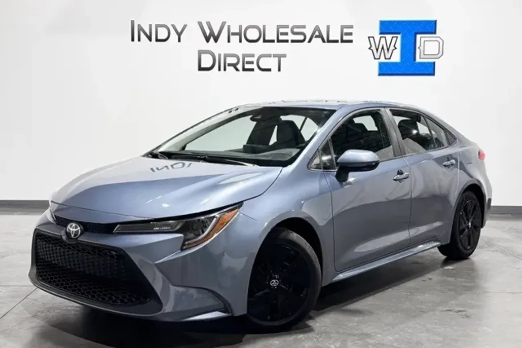 2022 Toyota Corolla LE photo 1
